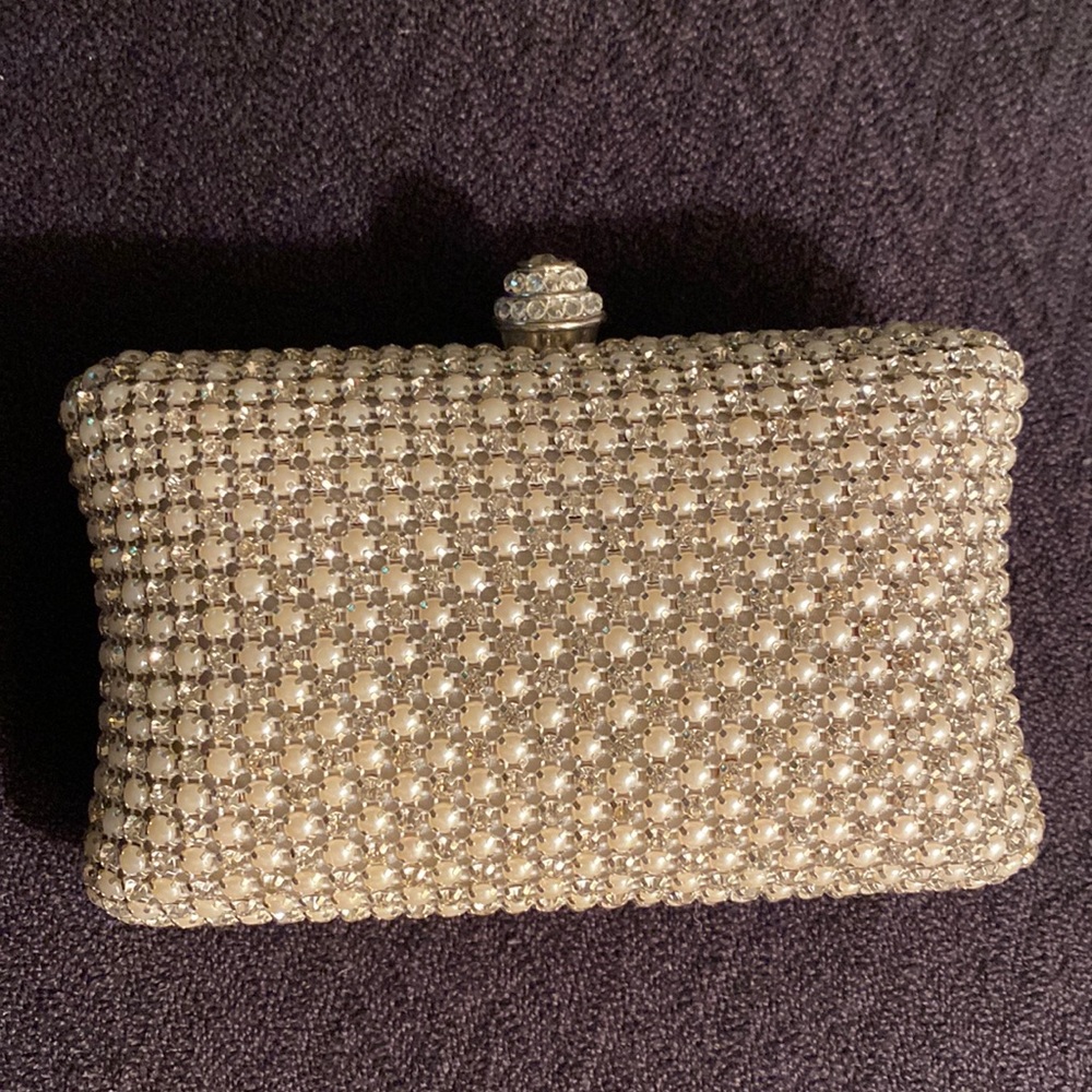 Beaded box type clutch/purse!